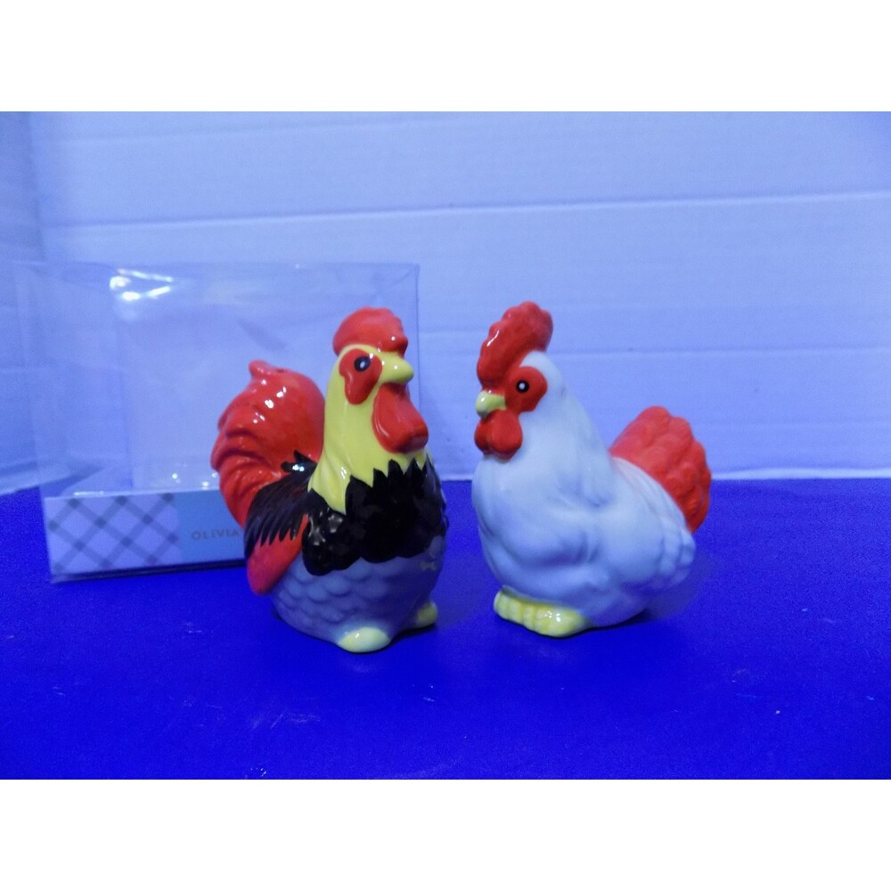 NEW Olivias Pantry Rooster Chickens Hens Salt and Pepper Shakers Country Home